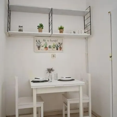 Cozy In The Heart Of The Historic Center Апартаменты *